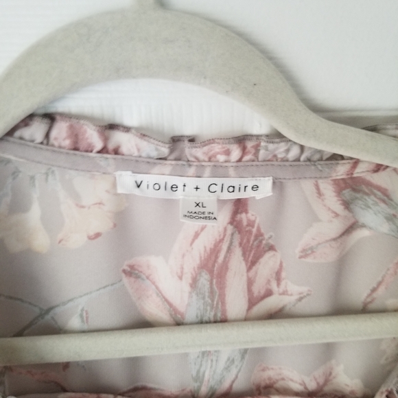 Floral Pastel XL Women's Blouse - Violet + Claire - Picture 3 of 5